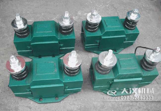 電磁倉壁振動器 電磁倉壁振動器